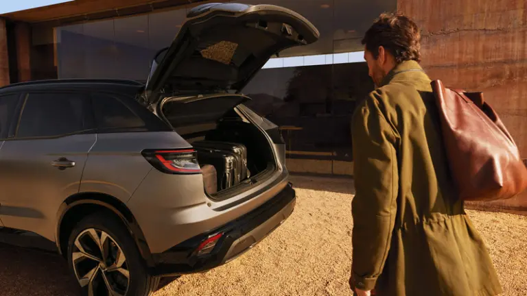 Renault Austral offener Kofferraum